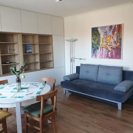 Apartment Stockerau Esterno foto