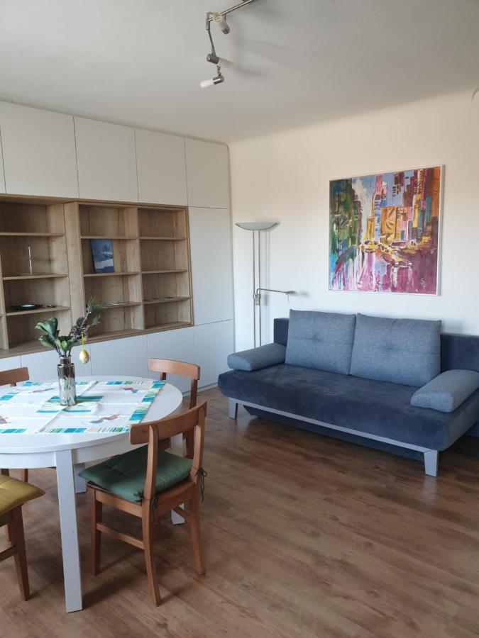 Apartment Stockerau Esterno foto
