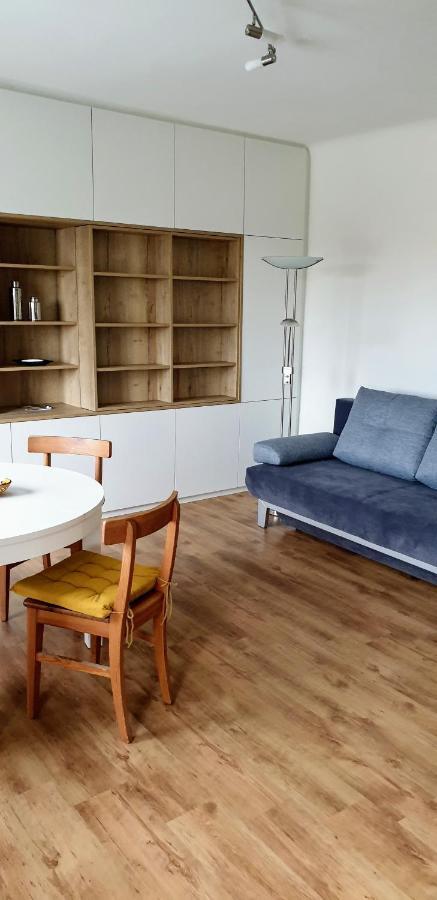 Apartment Stockerau Esterno foto